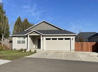 3450 Cabernet Ln, Anytown, OR