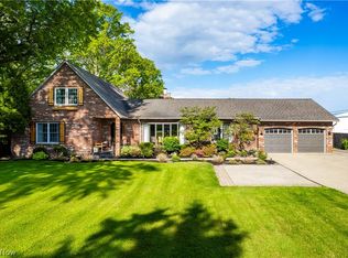 4802 Center Rd, Avon, OH 44011
