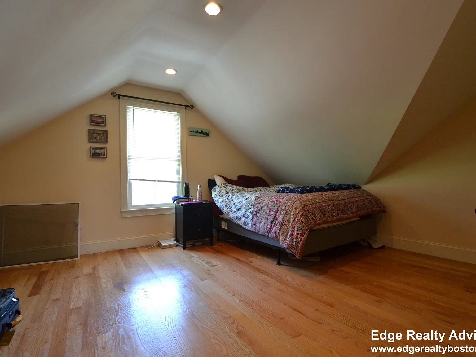 4 bed, 1600 sqft, $4,600 — Photo 3