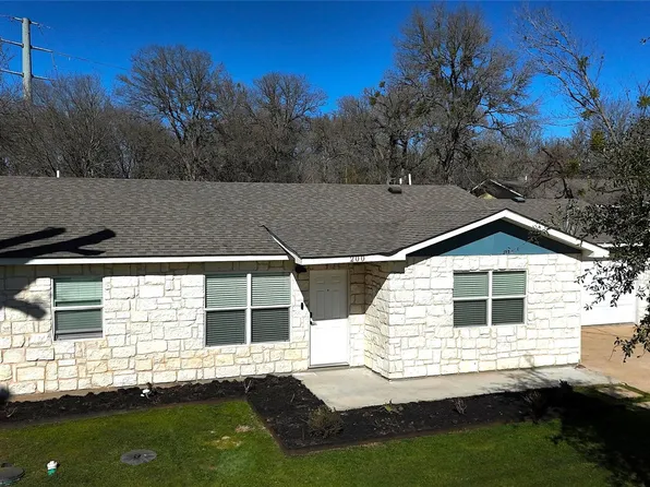 200 E Keanahalululu Ln, Bastrop, TX 78602