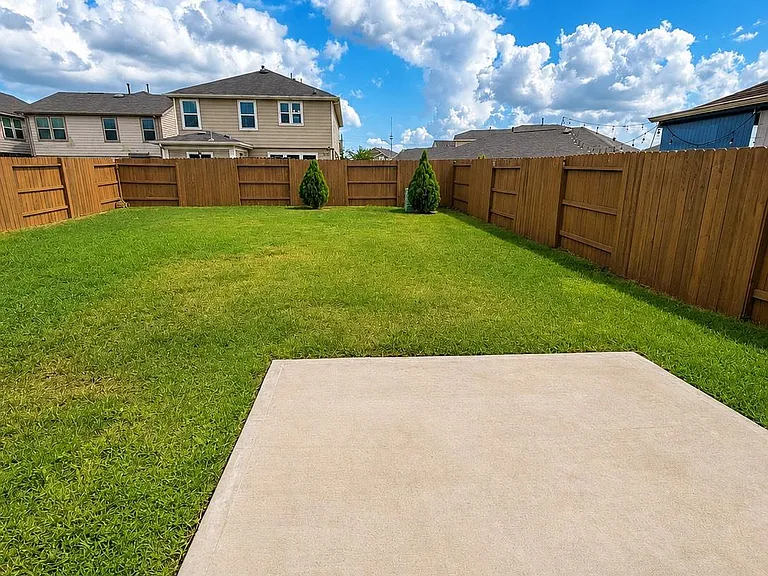 25323 Queens Causeway Ln — Photo 13