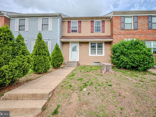 268 Green Blade Dr, Dover, DE 19904