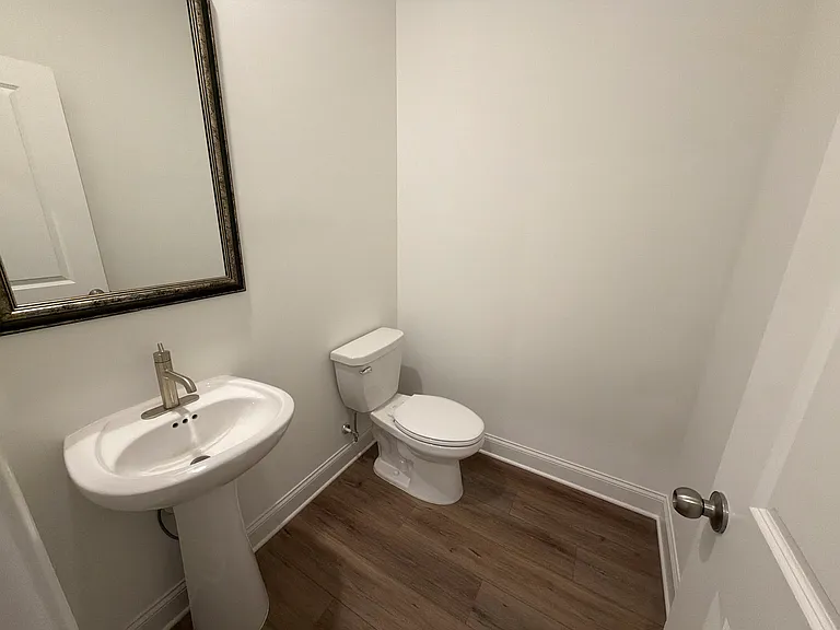 105 Prospect Ave — Photo 29