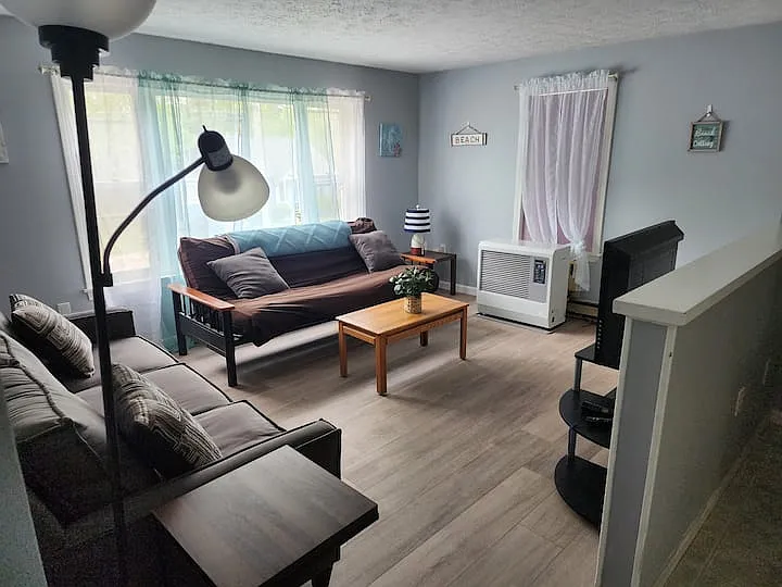 5 Goodwin Ave #2