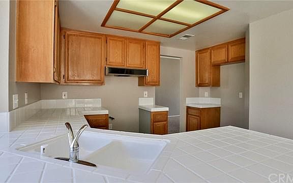 5th image of 816 E Beal Ct