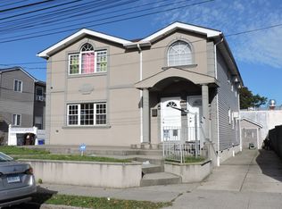 13822 248th St #1, Rosedale, NY 11422