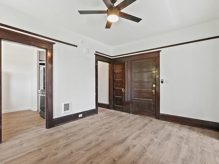 2411-2417 NE Glisan St #2415 — Photo 9