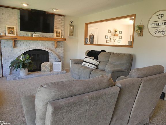 3rd image of 504 Southdale Dr
