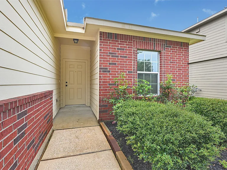 11015 Harston Dr — Photo 3