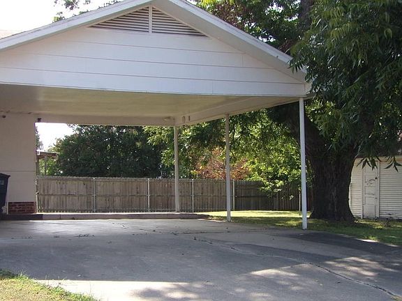 2nd image of 611 W Tishomingo St