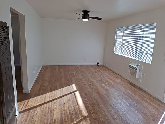2nd image of 4055 Oakmont Ln #B