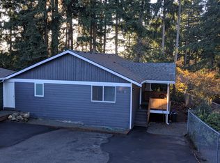 20712 Crawford Rd #B, Lynnwood, WA 98036
