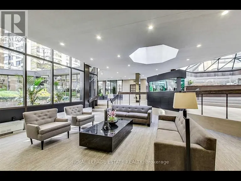 195 Saint Patrick St #Penthouse 6 — Photo 9