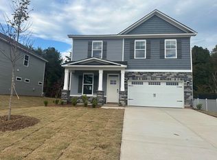 359 E Pyrenees Dr, Wellford, SC 29385