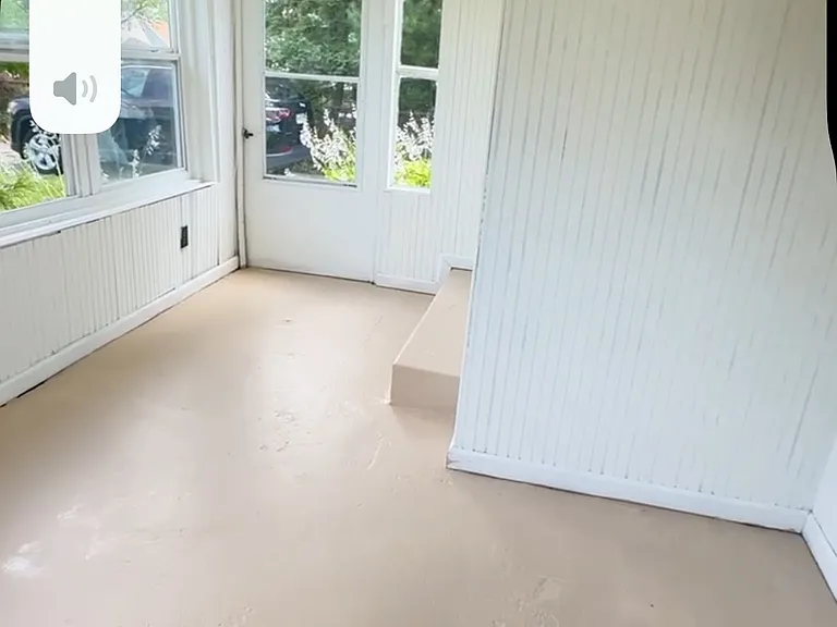 557 Emerson Dr — Photo 4