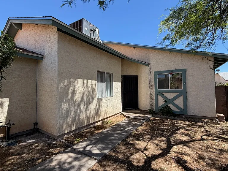 9368 N Hampshire Dr — Photo 17