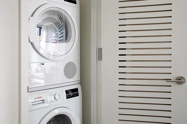 Laundry, photo 1