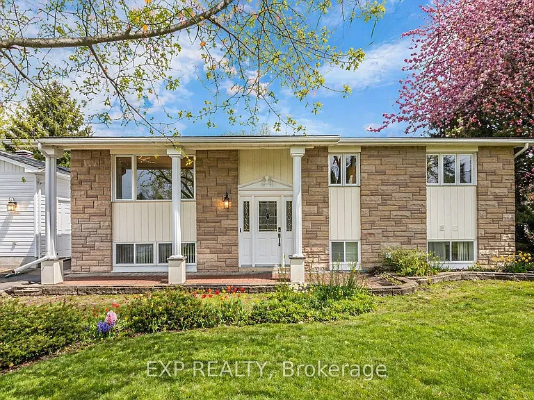 2 Castlebeau St — Photo 1
