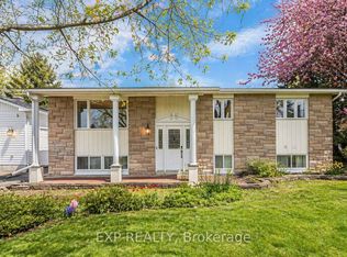 2 Castlebeau St, Russell, ON K0A1W1
