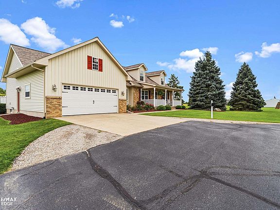 5th image of 3119 S Durand Rd