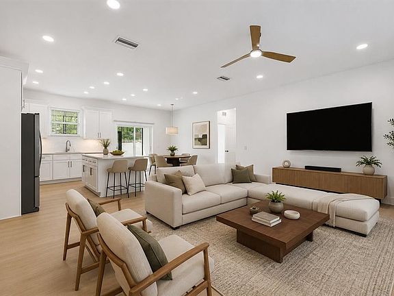 2nd image of 4401 COBIA DRIVE SE