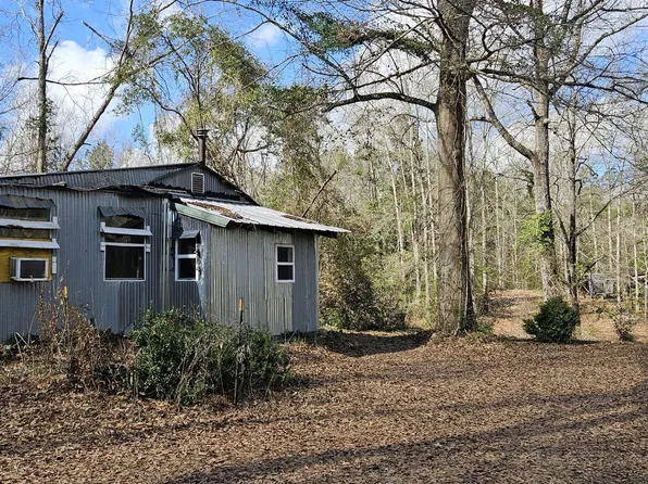 20 Redbird Rd, Poplarville, MS 39470