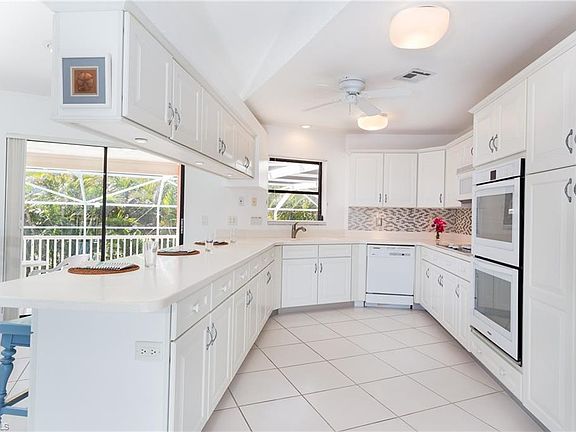 3rd image of 1676 Middle Gulf Dr