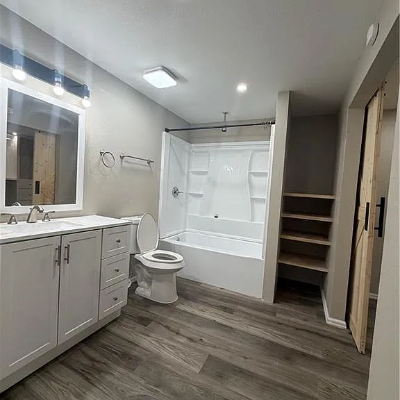700 E Sam Houston Blvd — Photo 25