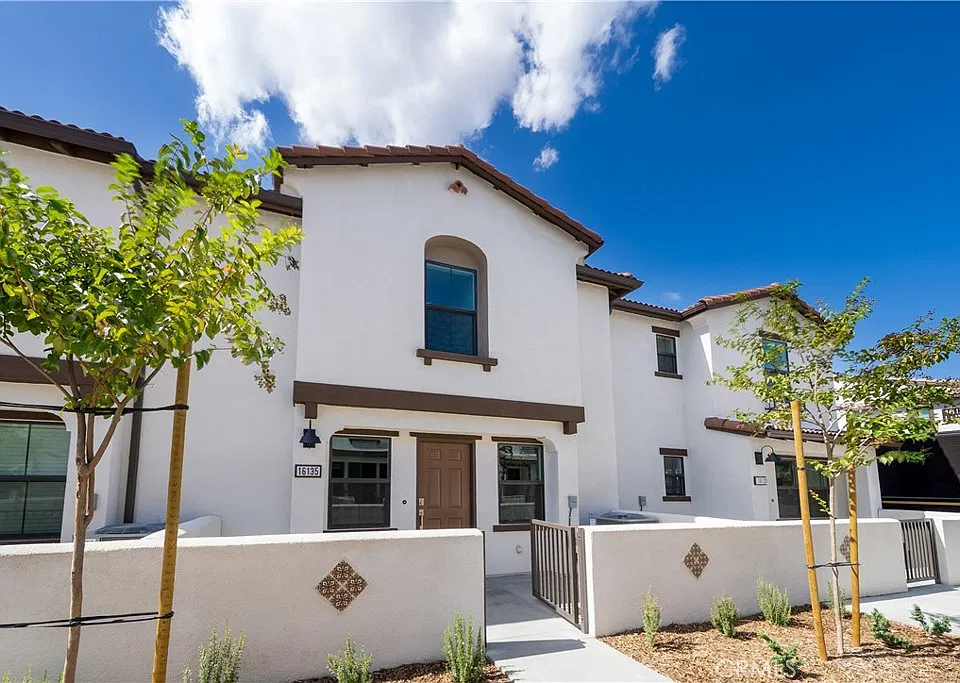 16135 Lumia Way