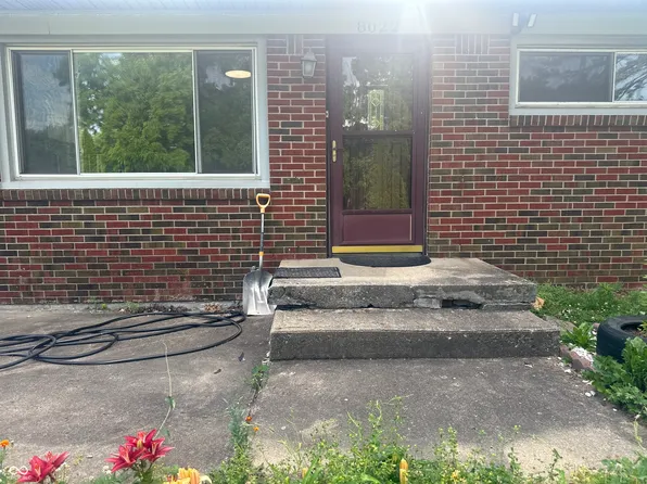 8022 Meadow Ln, Indianapolis, IN 46227