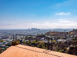 8424 Grand View Dr, Los Angeles, CA 90046