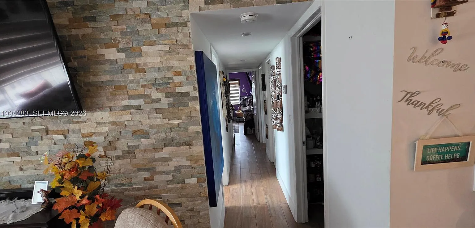Ro-Mont South Green Condo — Photo 4