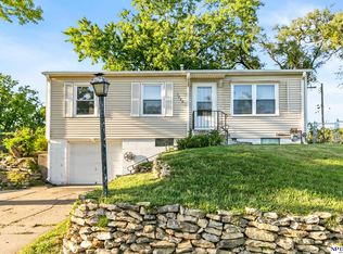 7626 Chandler Hills Dr, Bellevue, NE 68147