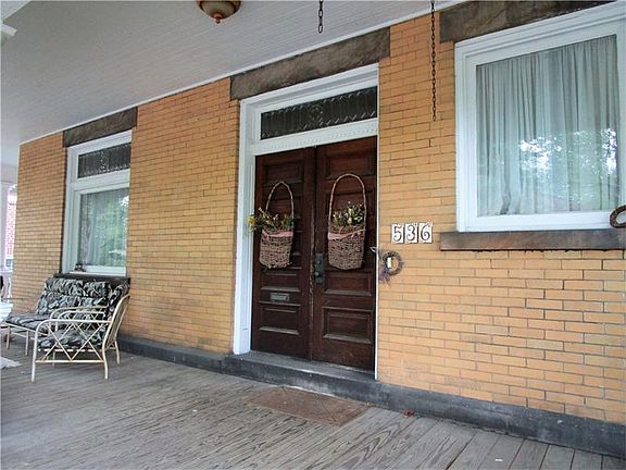 3rd image of 536 N Maple Ave