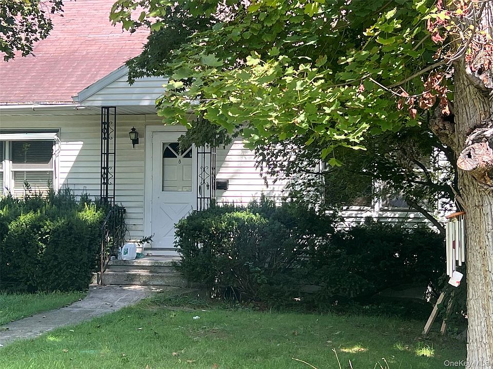 1st image of 8 Trabucco Place
