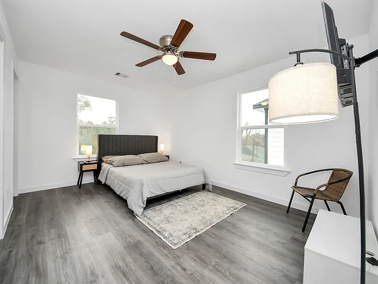 7123 Bywood St #A — Photo 4