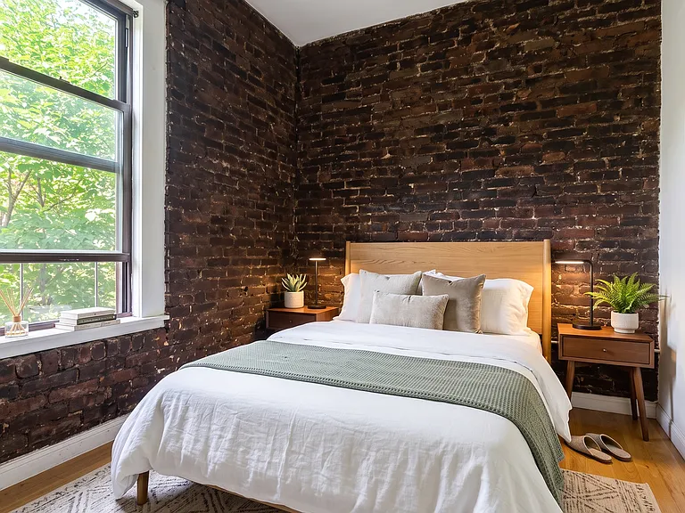 429 Lenox Ave #8 — Photo 4
