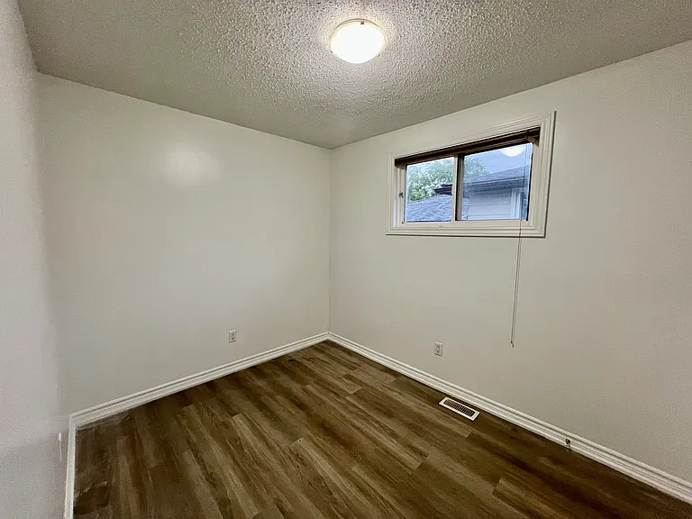 790 Stone Church Rd E #1 — Photo 19