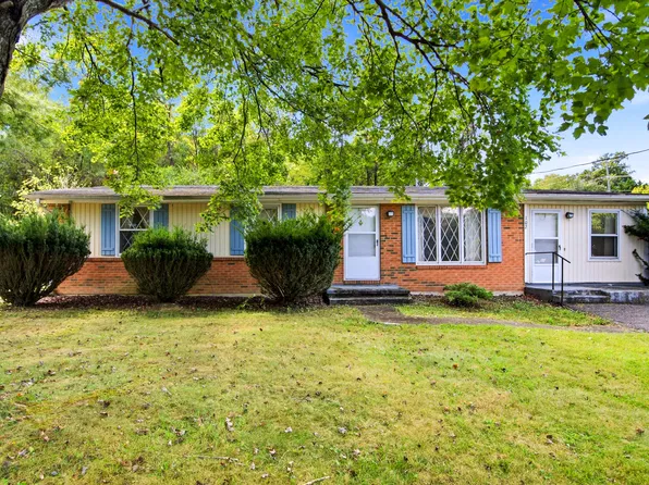 102 Foundry Pl, Radford, VA 24141