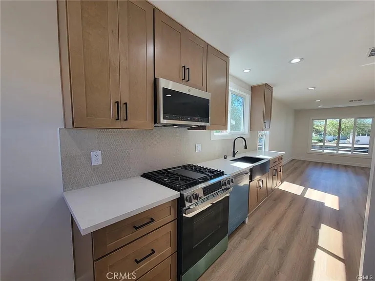 3140 Golden Ave — Photo 8