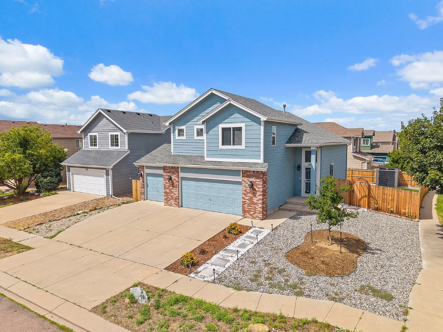 5 bed, 3.5 bath, 2817 sqft, $2,900 — Photo 1