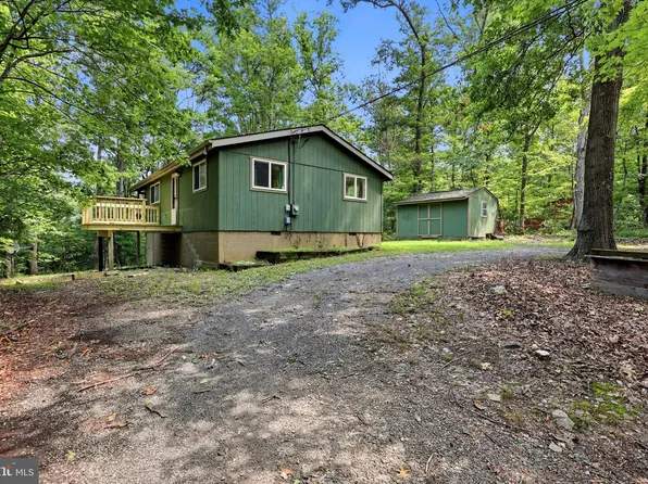 96 Persimmon Ln, Gerrardstown, WV 25420