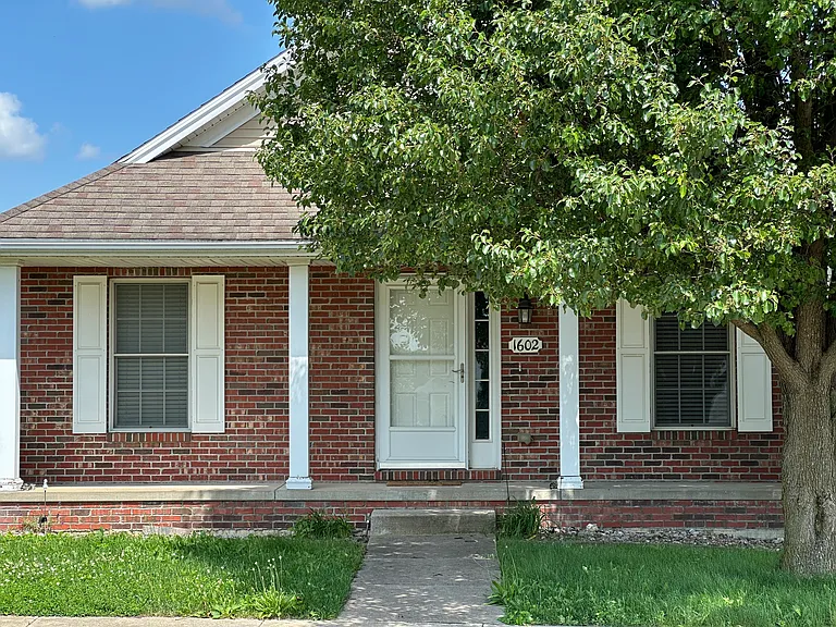1602 Belclare Rd — Photo 2