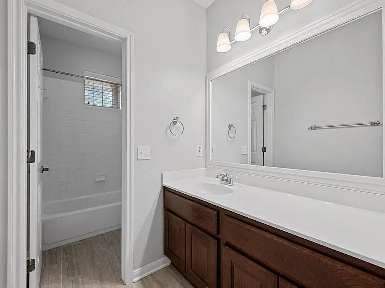 5609 York Bridge Cir — Photo 25