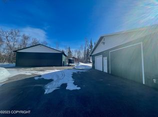 6920 E Wolf Lake Dr, Wasilla, AK 99654
