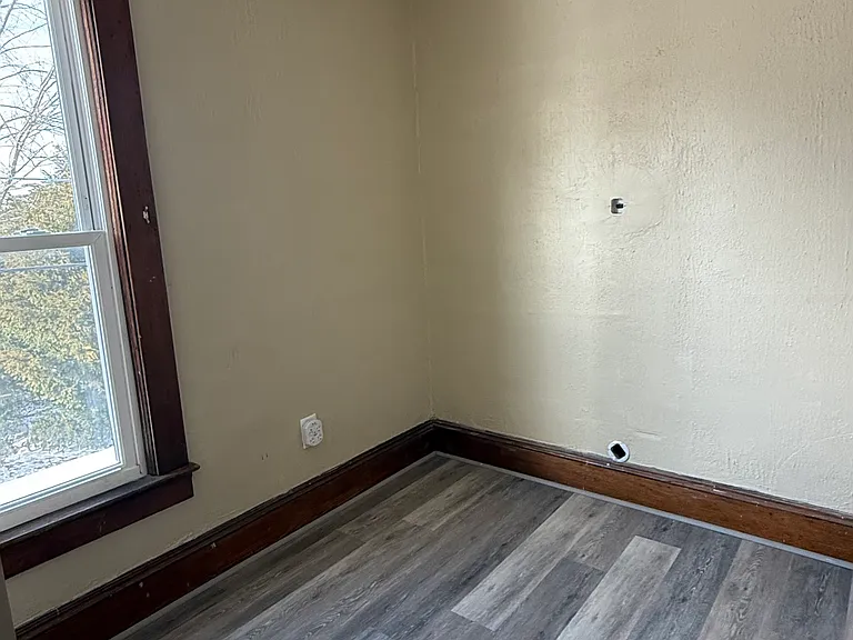 319 Clay St — Photo 12