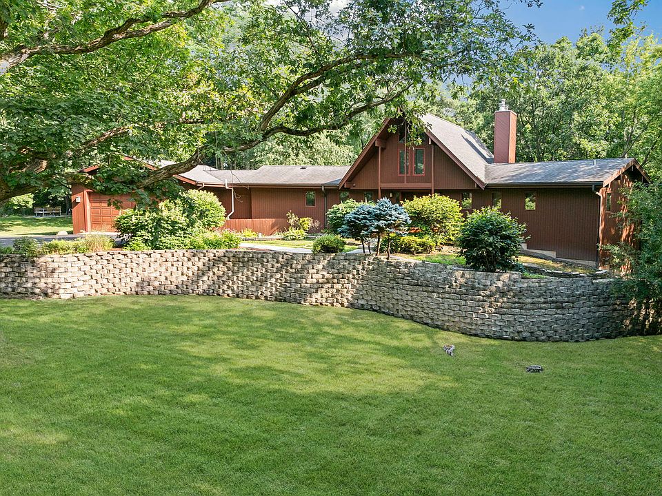 1st image of 27261 W Lakeview Dr N