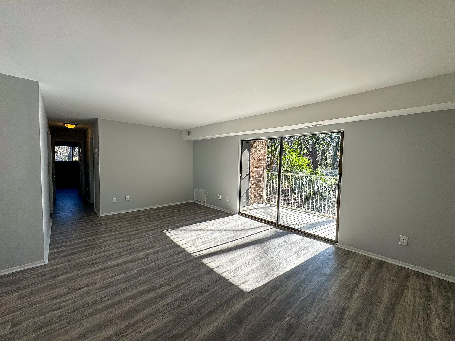 Schaub Drive 1287-E - 1 — Photo 2