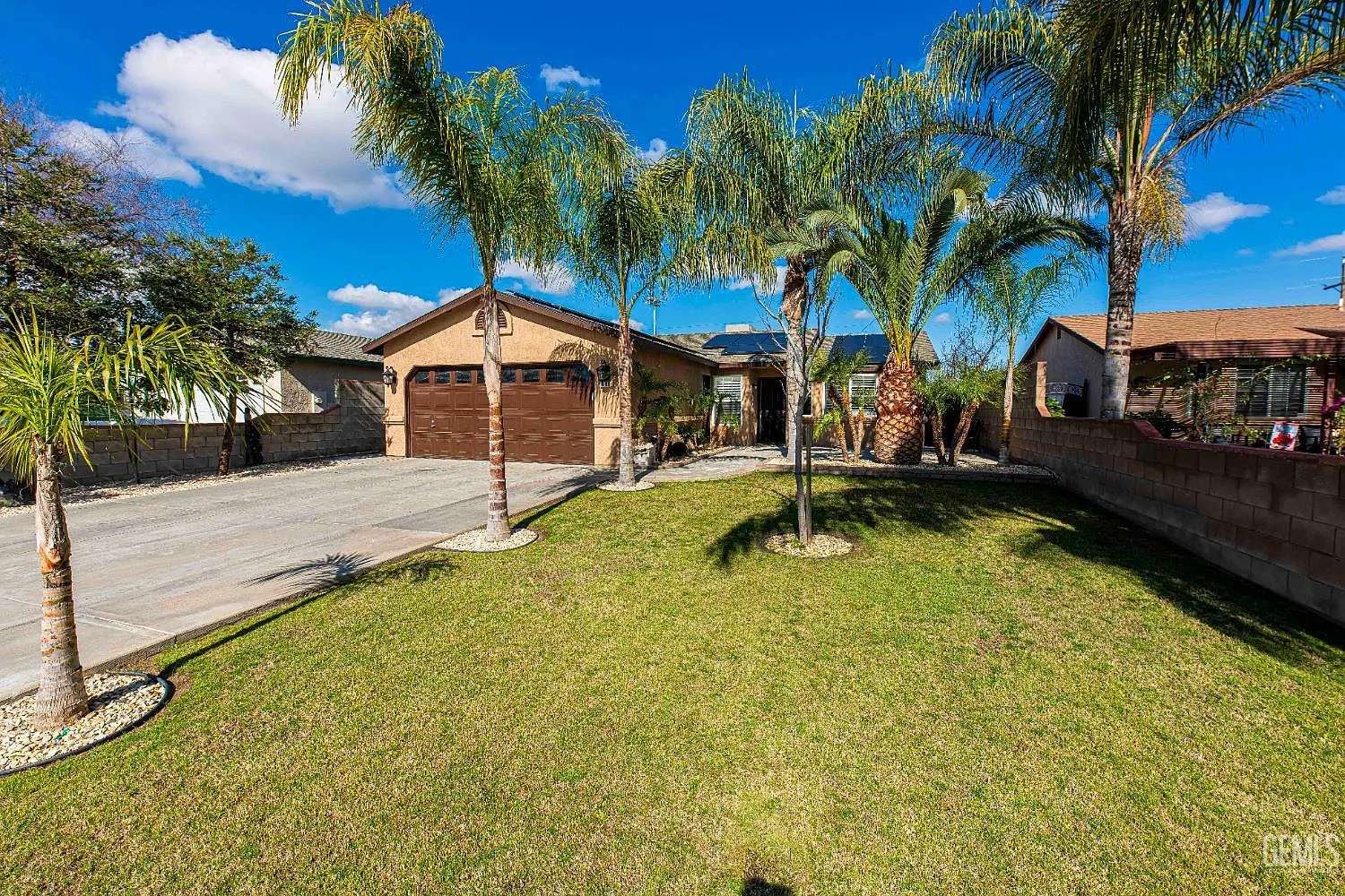 488 Merlot St photo 1