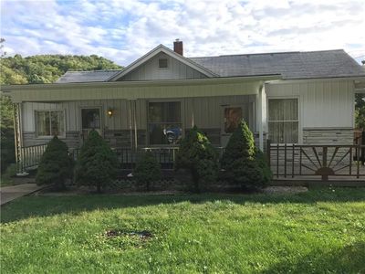 832 Old State Rd, Apollo, PA, 15613
